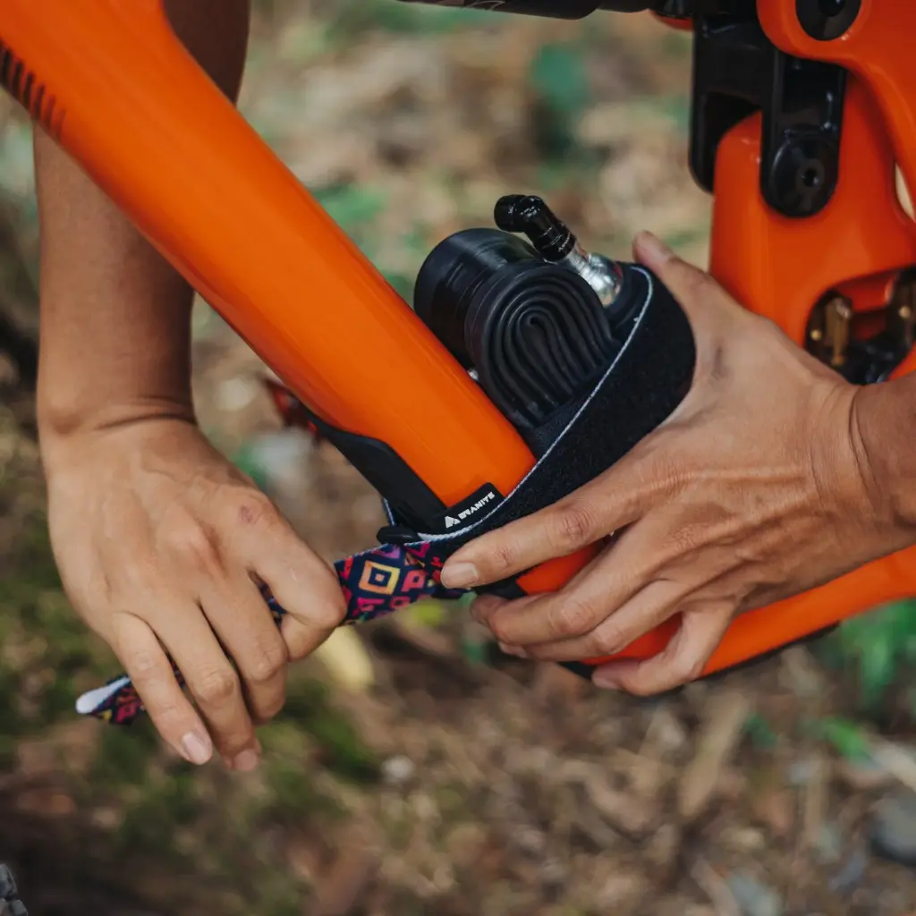 granite-rockband-mountain-bike-frame-carrier-strap-square-tile-268092.webp