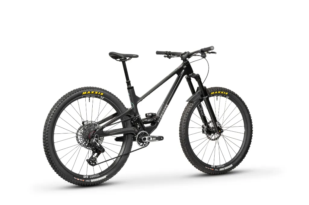 Druid T1 (Black) - Rear 35°_web.webp