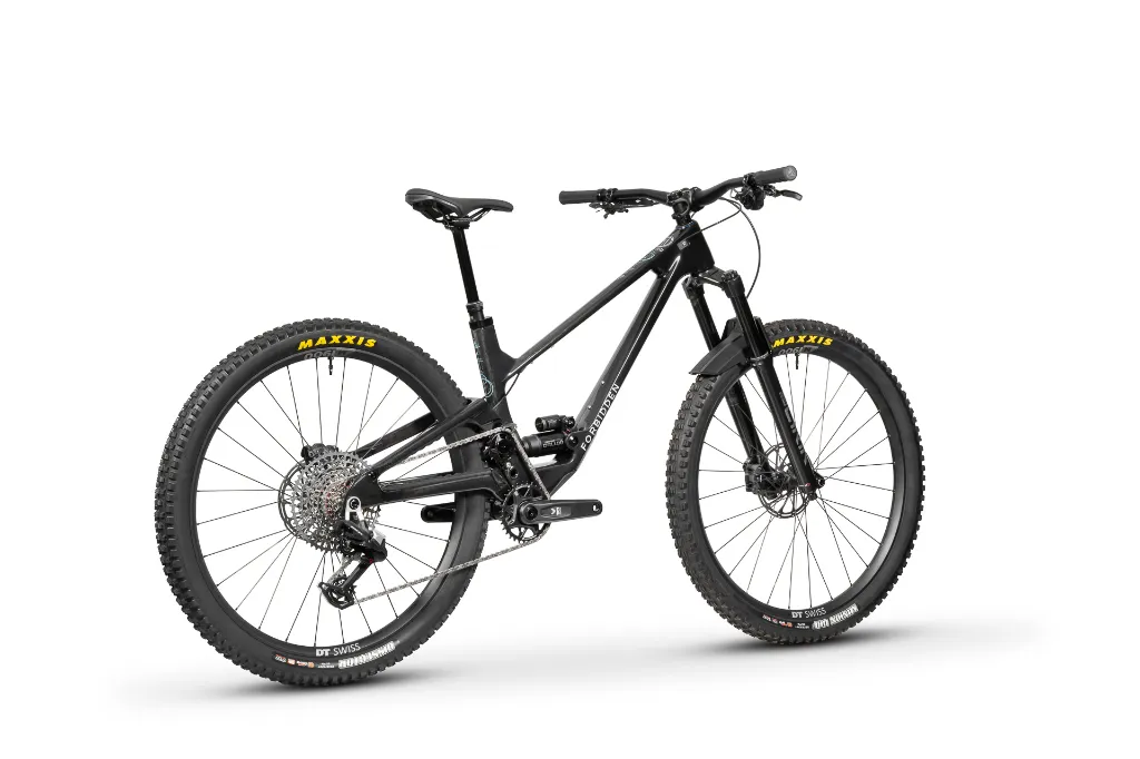 Druid T3 (Black) - Rear 35°_web.webp